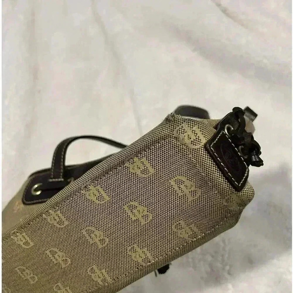 Dooney and Bourke Signature Canvas Leather Purse Vintage DB Brown Shoulder Bag - Picture 5 of 12